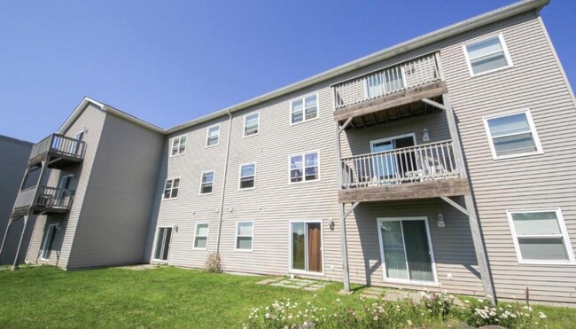 Building Photo - 37 Somerset Place