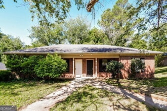 Building Photo - 320 Freeport Dr