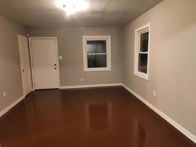 Building Photo - 48 Gibbons Ave