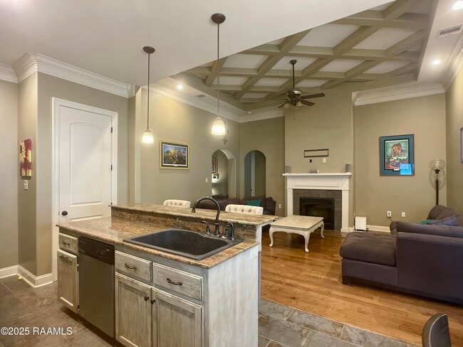 Foto del edificio - 144 Heathwood Dr