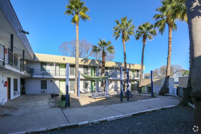 Building Photo - Flats at Wellington