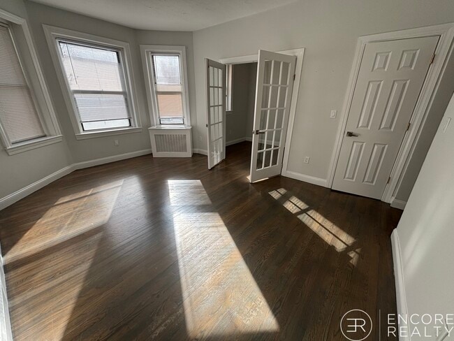 Building Photo - 19 Peterborough St