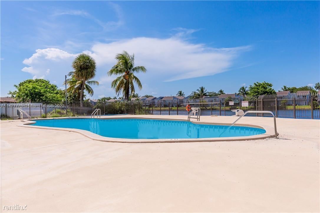 3 br, 2.5 bath House 6745 NW 169th St 10F House Rental in Hialeah