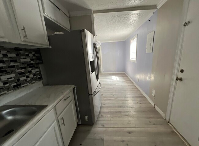 Foto del edificio - 6981 Cutter St