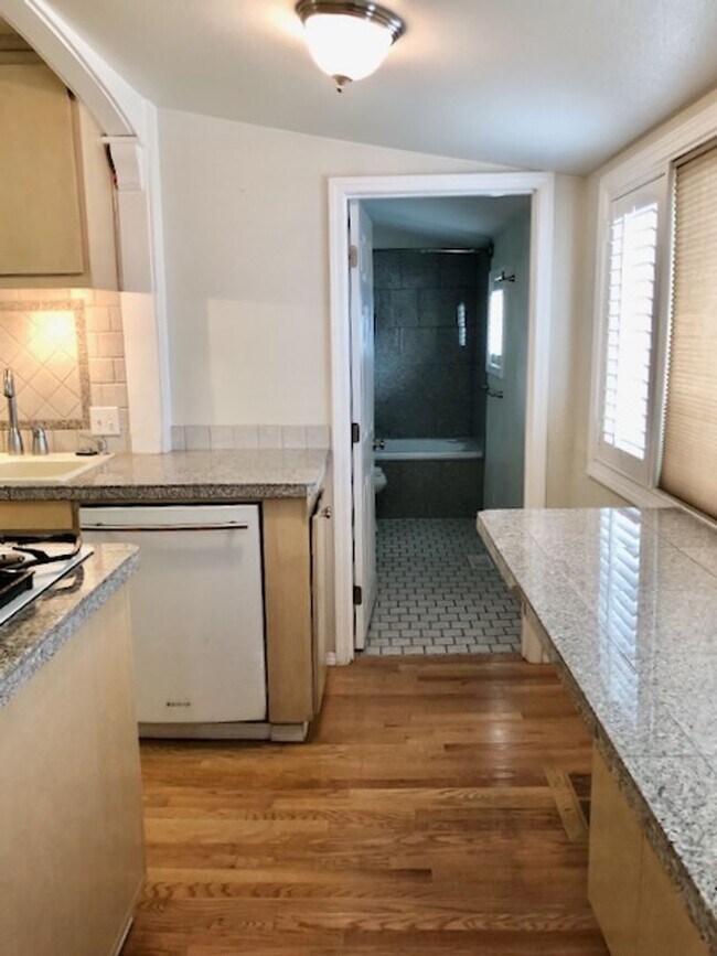 Building Photo - 3 Bedroom Single Family Home With Views!