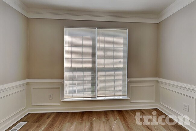 Foto del edificio - 4159 Eagle Nest Dr