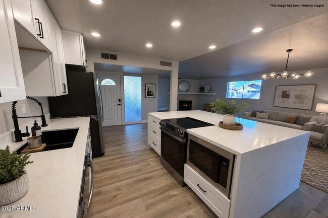 Building Photo - 5420 N Granite Reef Rd