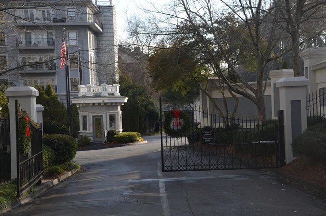 Foto del edificio - 3203 Lenox Rd NE