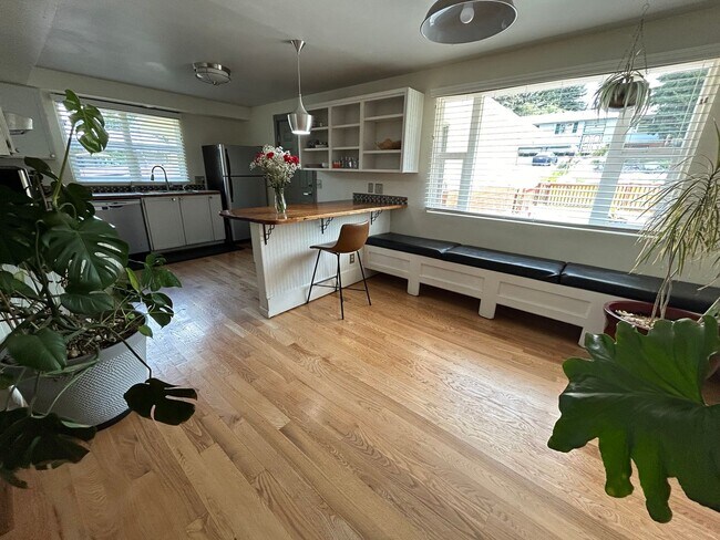 Building Photo - 4 Bedroom in South Missoula!
