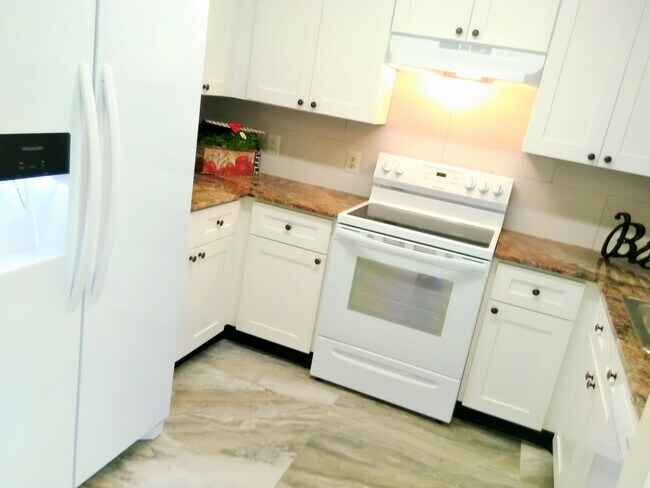 Building Photo - 2321 Ida Way