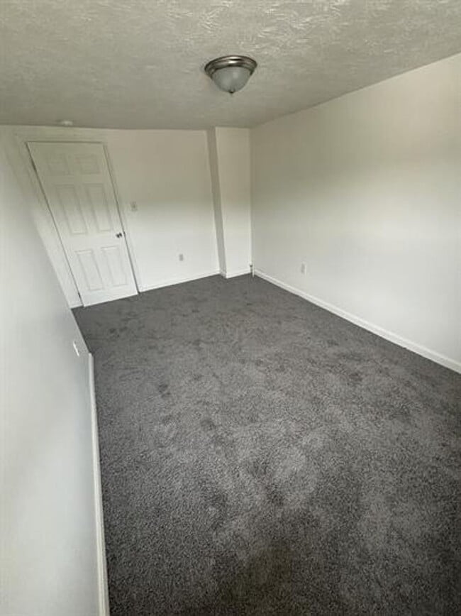Building Photo - 5 bedroom/3 bath Home for rent in 15236
