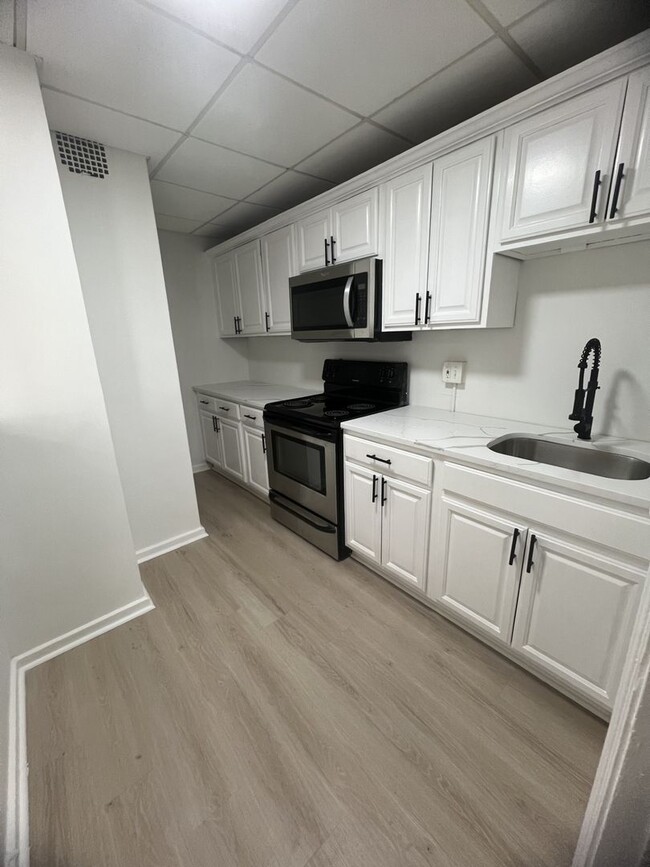 Interior Photo - 111 On East