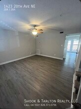 Building Photo - 1423 20th Ave NE