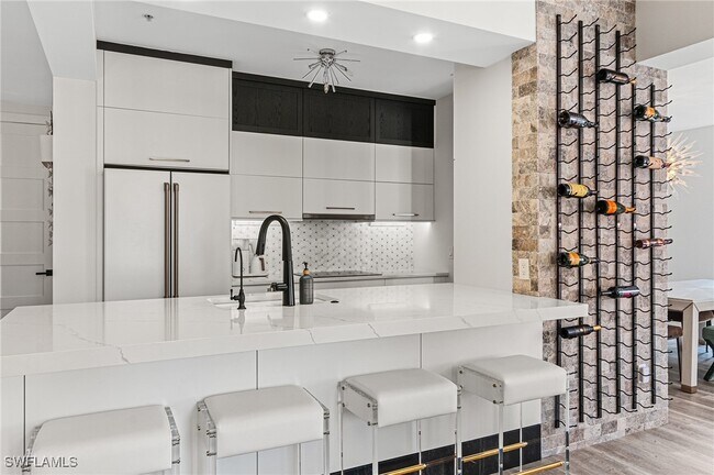 Building Photo - 8010 Via Sardinia St