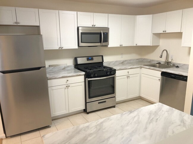 Photo - Nicely Updated Terrace Level  1/1 condo