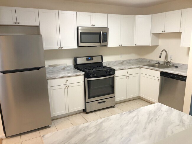 Foto del edificio - Nicely Updated Terrace Level  1/1 condo