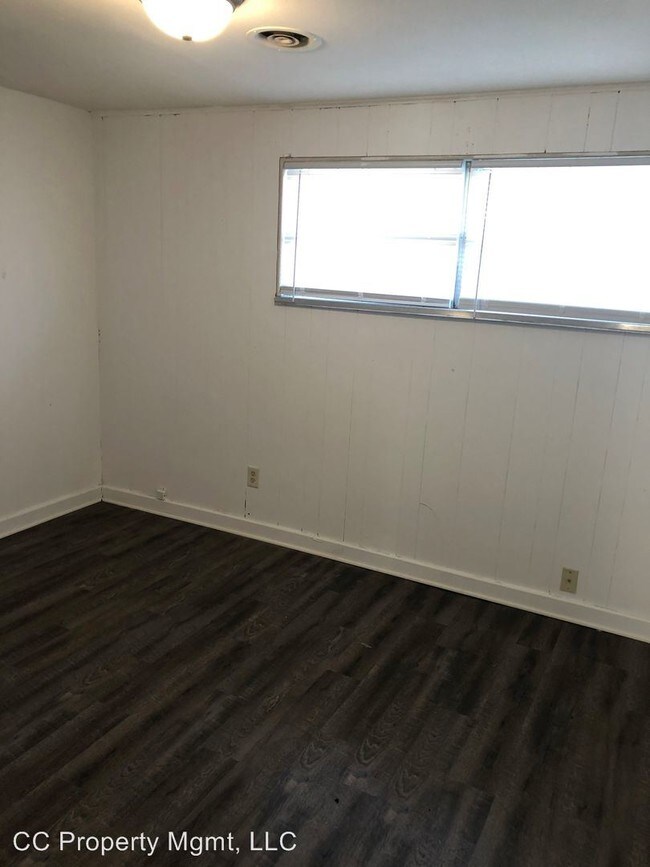 Building Photo - 2 br, 1 bath House - 1618 E. Signal Dr.