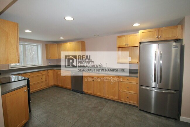 Foto del edificio - 182 Madbury Rd