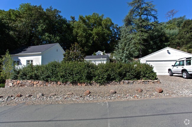 Building Photo - 4855 Wikiup Bridgeway
