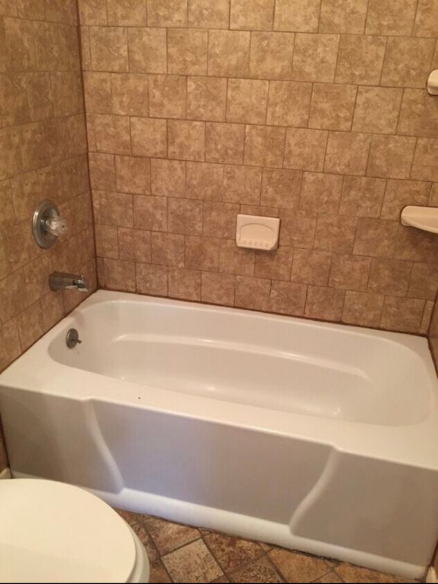 Building Photo - 63 Sunset Ave