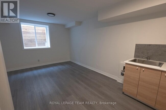 Building Photo - 27 Rockcress Gardens