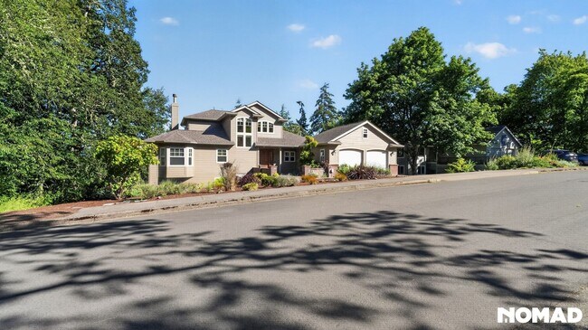 Foto del edificio - 453 Dellwood Dr