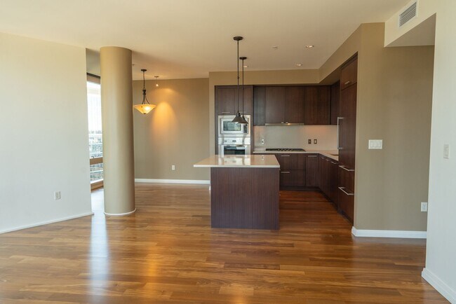 Foto del edificio - 1Bd/1.5BA Bellevue Condo