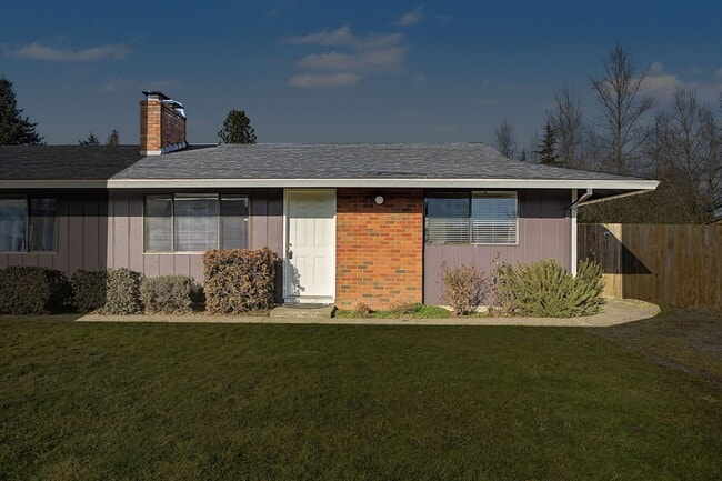 Building Photo - 421-423 Toliver Rd