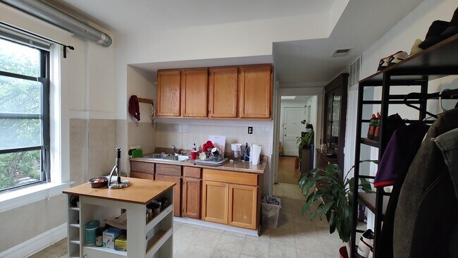 Foto del edificio - 3259 S Lowe Ave
