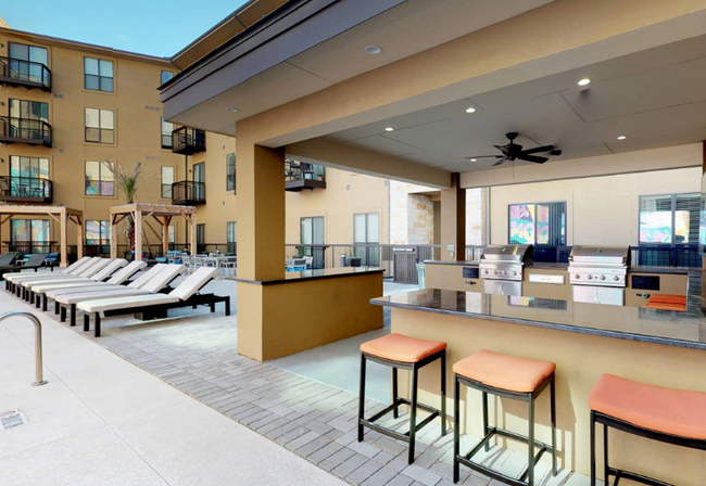 Building Photo - 11400 Domain Dr