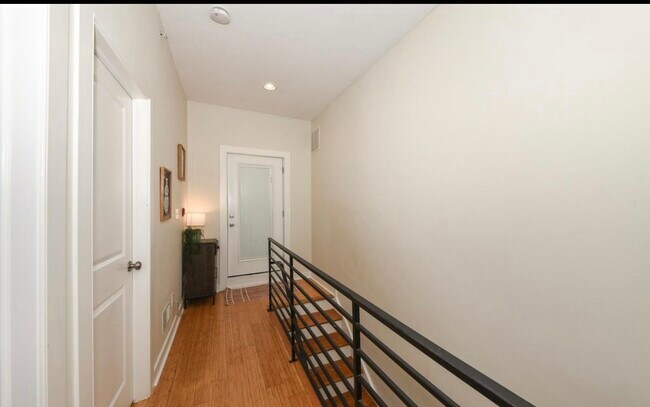Building Photo - 1531 Fairmount Ave
