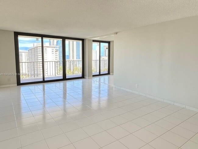 Foto del edificio - 290 174th St St