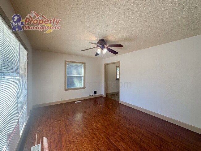 Foto del edificio - 1721 S Pacific St