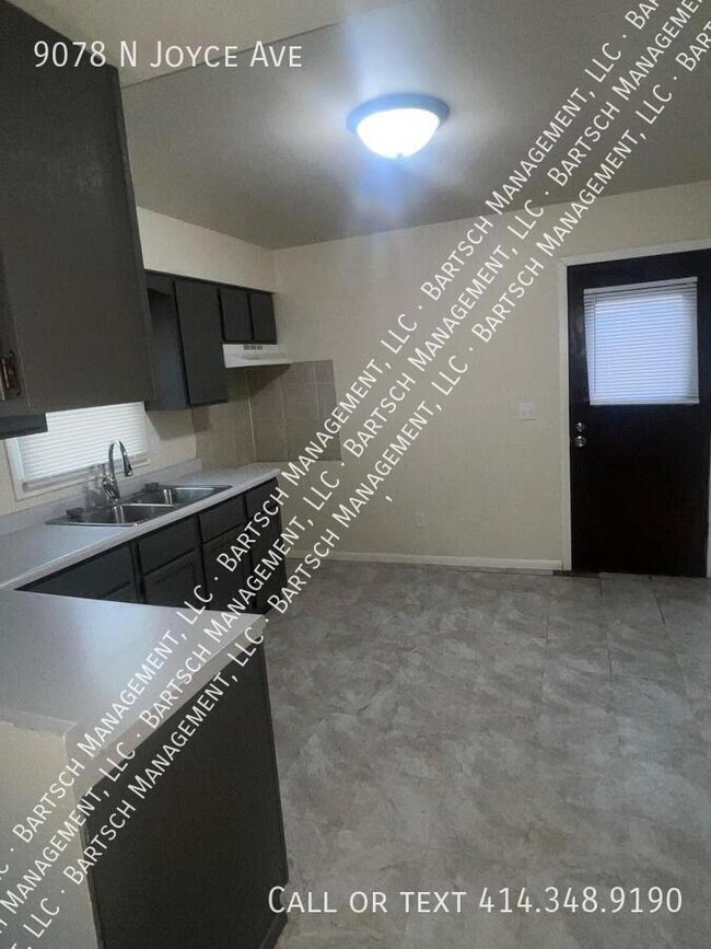 Building Photo - 9078 N Joyce Ave