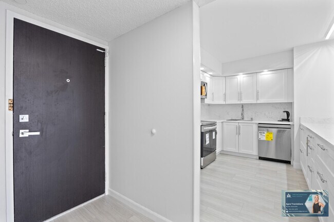 Foto del edificio - 2801 NE 183rd St