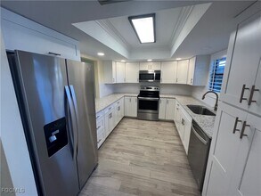 Building Photo - 816 SW 48th Terrace