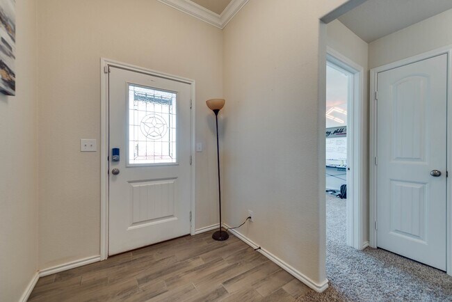 Building Photo - 618 Juniper