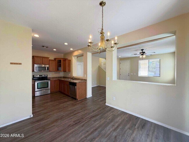 Foto del edificio - 1727 E Joseph Way