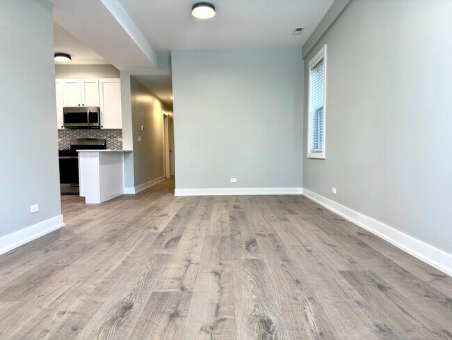 Foto del edificio - 1709 N Maplewood Ave