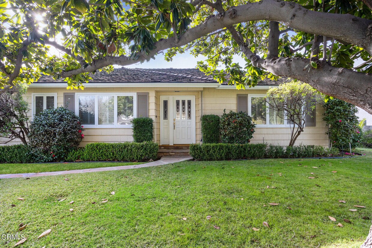 Foto principal - 1455 Avonrea Rd