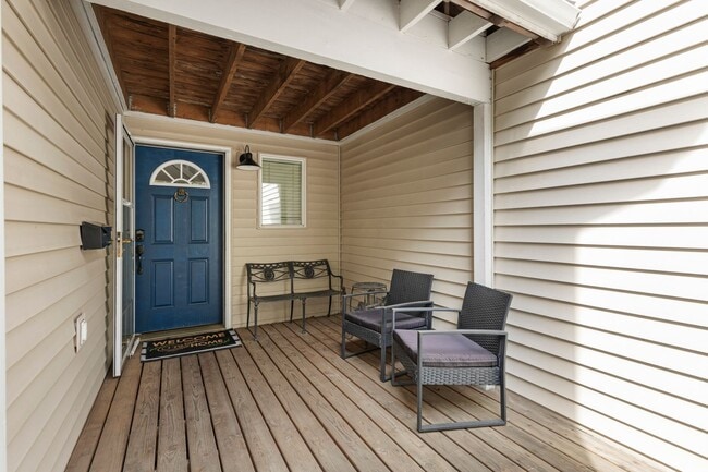 Building Photo - Lovely Row House in Kenton with Fenced Yar...