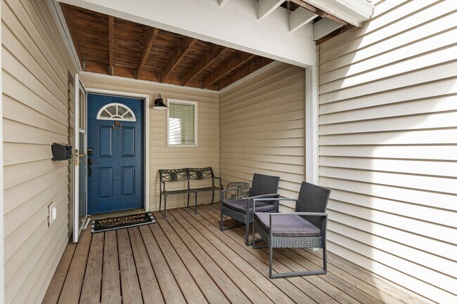 Foto del edificio - Lovely Townhouse in Kenton with Fenced Yard and Attached Garage