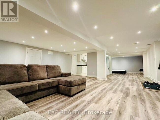 Photo du bâtiment - 57 Emeline Crescent