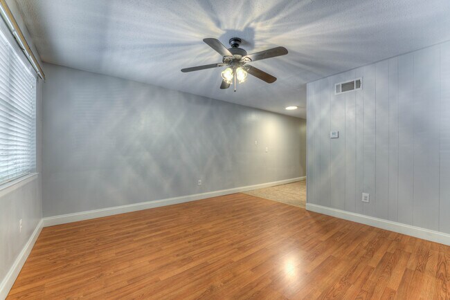 Foto del edificio - 779/781 Metcalf