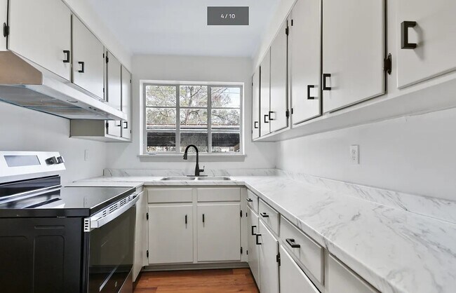 Foto del edificio - 236 E 60th St