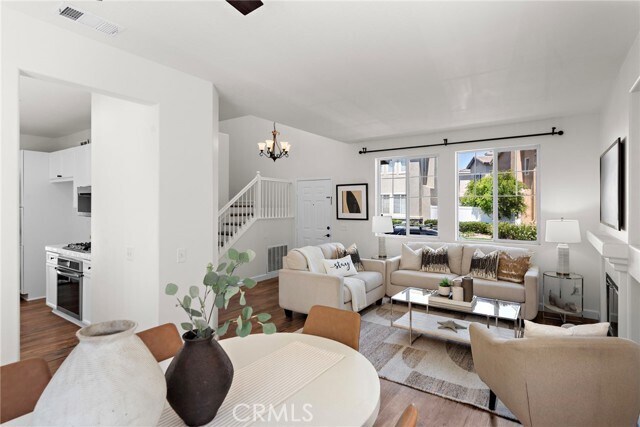 Foto del edificio - 205 Woodcrest Ln