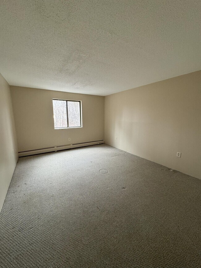 Foto del edificio - 1375 Bodwell Rd