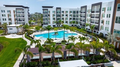 Building Photo - Arya