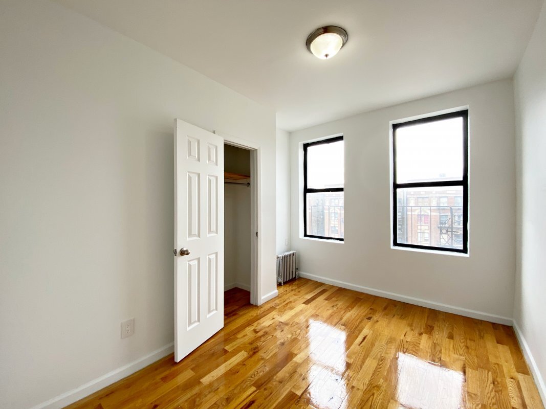 Building Photo - 560 W 163rd St