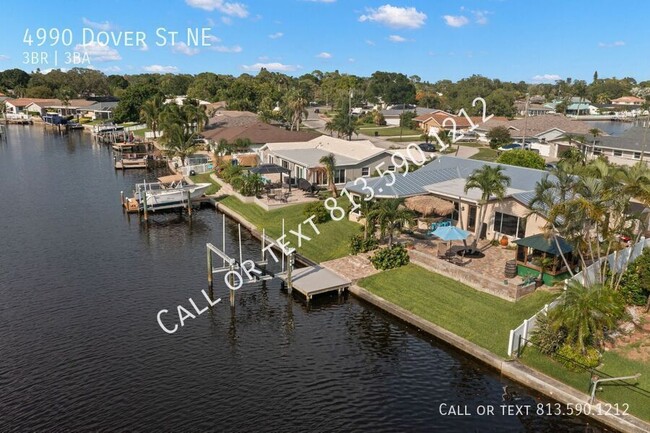 Building Photo - Beautiful St. Pete Canal Home